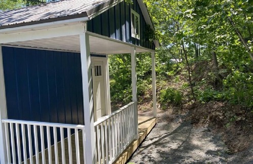 Bayfield Cabin | Deluxe Rental Cabin Site #41 on map