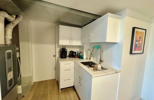 West Vancouver House | Deluxe Room