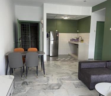 Baharu Apartment | Deluxe room marina View Villas