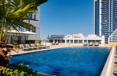 Al Sufouh 1 Apartment | Deluxe Room Near Carrefour Supermarket by E R