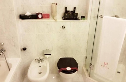 Al Muraqqabat Apartment | Deluxe Room Near Madina Super Market by E R