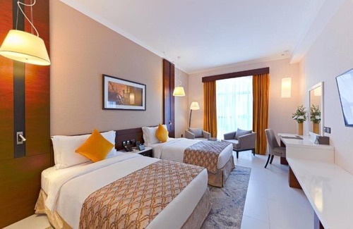 Al Barsha 1 Hotel | Deluxe Room Near Mall of Emirates By E R
