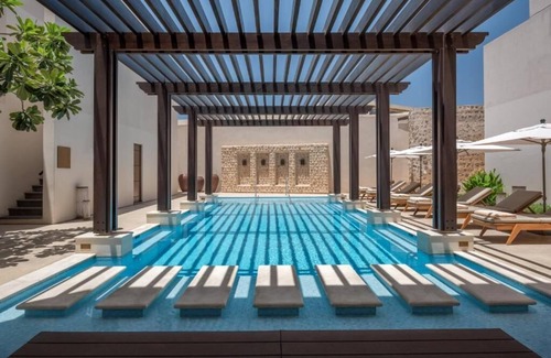 Sharjah Apartment | Deluxe Room Near Sharjah Art Museum