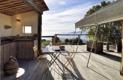 Pietrosella Cottage | Deluxe Safari Tent
