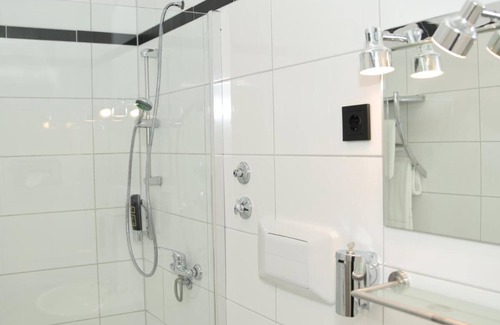 Bad Salzuflen House | Deluxe Singleroom Comfort with Balcony 101