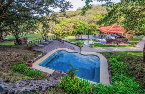 Mogote de Bagaces Apartment | Deluxe Studio apartment with kitchenette close to Rincon de la Vieja National P