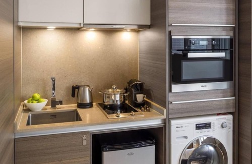 Orchard Apartment | Deluxe Studio at Paterson Rd, 3 mins stroll to Orchard MRT