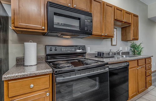 Bartlesville Apartment | Deluxe Studio in Historic Downtown Building!