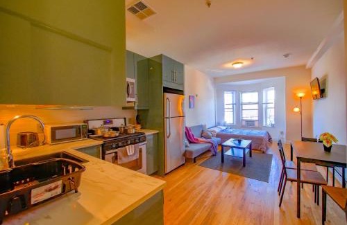 Union City Apartment | Deluxe Studio minutes from NYC!