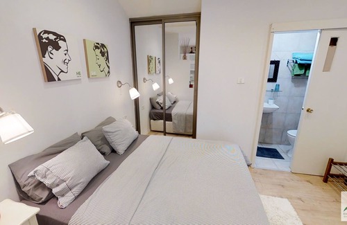 Ra'ananna Apartment | Deluxe Studio with a Garden - Kazan St