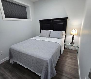 Northeast Edmonton Apartment | Deluxe Suite-2 Bedrooms with Full Kitchen