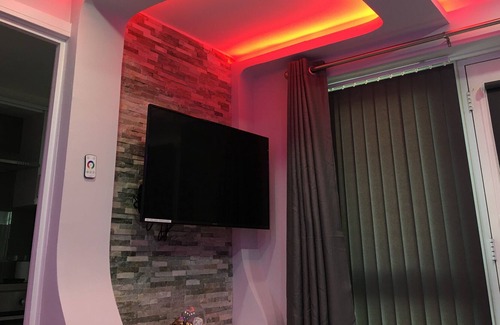 Bradford Apartment | Deluxe Suite Jacuzzi at Livit Serviced Apartments