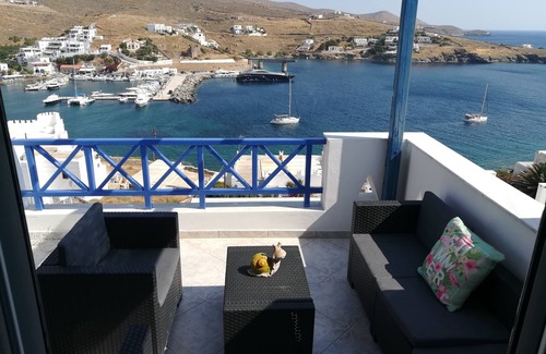 Loutra Apartment | Deluxe Suite with Fantastic View - Loutra Kythnos