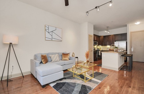 Texas Medical Center Apartment | Deluxe Sunset - Fully Furnished - 5 min NRG Stadium