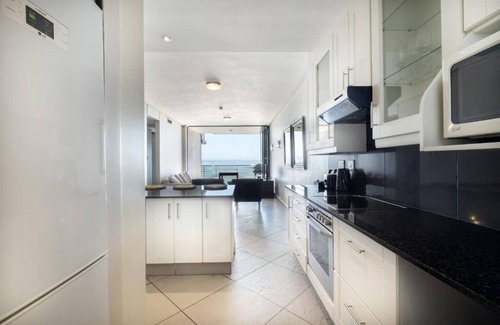 Durban Apartment | Deluxe Two-Bedroom Apartment with Seaview Balcony