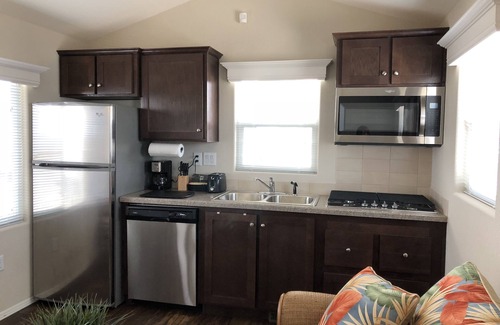 Stockton House | Deluxe "Waterfront" Vacation Bungalow on the River