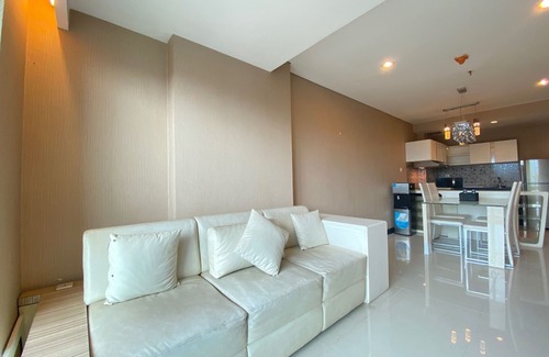 Braga Apartment | Deluxe & Well Appointed 2BR at El Royale Apartment