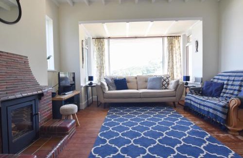 Tan-y-groes House | Delyn Aur