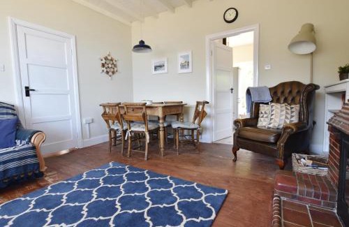 Tan-y-groes House | Delyn Aur