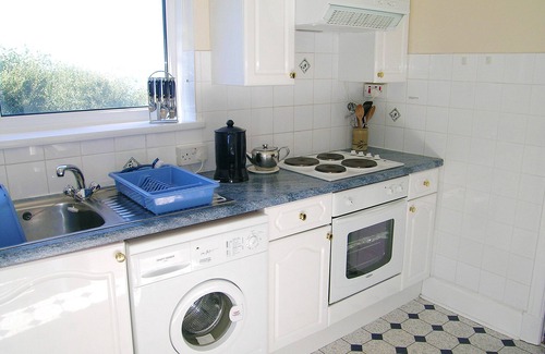 Tan-y-groes Cottage | DELYN AUR, pet friendly, country holiday cottage in Tresaith