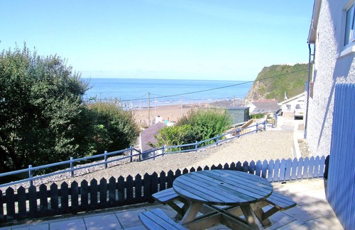Tan-y-groes Cottage | DELYN AUR, pet friendly, country holiday cottage in Tresaith