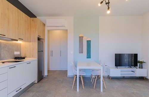 Agios Nikolaos Apartment | DeMar No 4 by RentalsPro - Agios Nikolaos