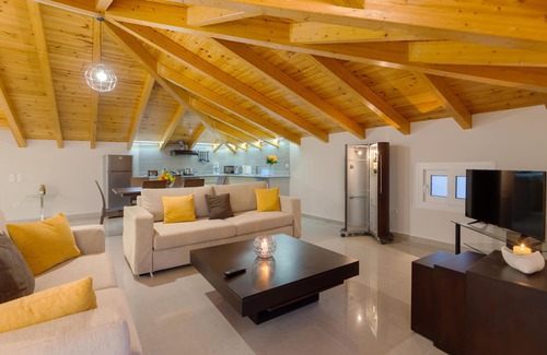Alonia House | Demargia Villa A - Loft Apartment suitable for 4 persons with communal pool