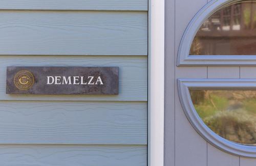Mullion Apartment | Demelza