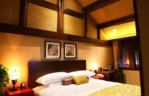 Chengdu City Centre House | Demen Renli Hotel