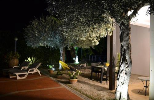 Capri Leone Apartment | Demenna Suite