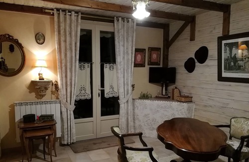 Pont-Melvez House | Demeure de la Vendémière