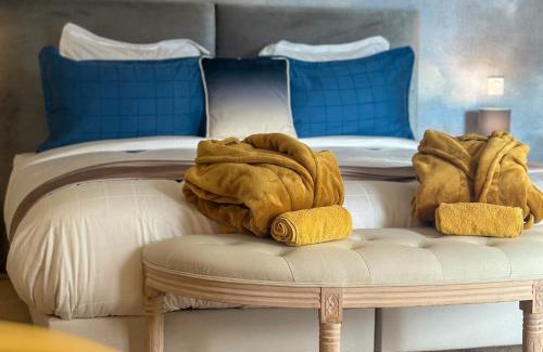 Yvias Bed & Breakfast | Demeure du Porzou, chambres d'hôtes de charme dans demeure d'exception, parc paysager, spa, massages, proche Paimpol, classé 4 épis