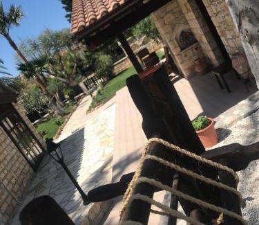 Anarita Villa | DEMICHANNA POOL HOUSE AND LUXURY SUITE WITH PRIVATE POOL