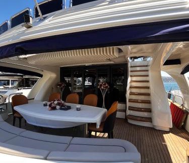 Besiktas Boat Rental | Den Den İstanbul