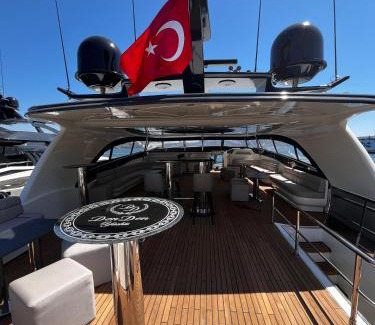 Besiktas Boat Rental | Den Den İstanbul