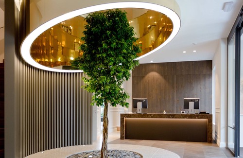 Zelzate Hotel | Den Hof