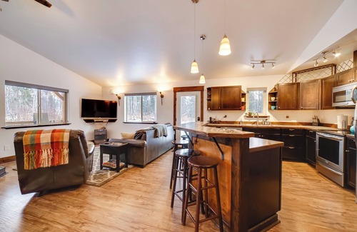 Talkeetna House | Denali Basecamp: Cozy Talkeetna Chalet w/Fire Pit