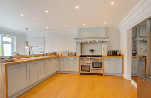 Bodham House | Denbury House - Five Bedroom House, Sleeps 10