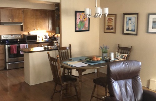 Duluth Apartment | Denfeld 3 bedroom 9 month lease Aug-May