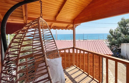 Demre House | Denize sıfır, manzaralı ve teraslı iki katlı mini villalar.