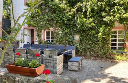 Blankenheim Apartment | Denkmal Posthalterhof von Thurn und Taxis erbaut, 246 qm, mit Sauna