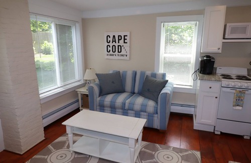 Dennis Apartment | Dennis Village - Adorable Studio Cottage