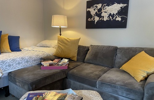 Dennis Villa | Dennis Village Stay America's Scenic Rt 6A Mayflower Beach & Apres Poolside