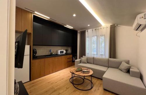 Tirana Apartment | Dennys Apartments Villa at Komuna e Parisit