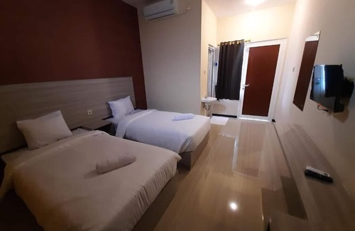 West Cirebon Bed & Breakfast | Denofe House