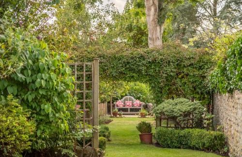 Amberley House | Densford Cottage