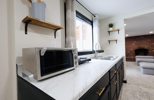 Southeast Apartment | Denver 2-bed basement with Wi-Fi , AC near mountains, airport, and downtown.