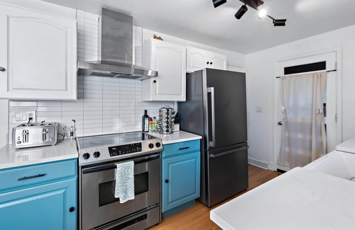 Highlands House | Denver Area Sanctuary, Family Friendly, Large Backyard, Hot Tub & Fire Pit