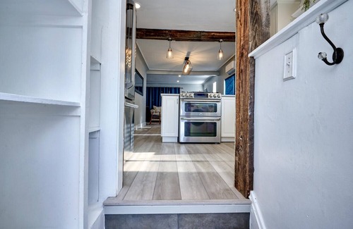 Speer House | Denver Bungalow 5 bedroom 4 bath-12 guests