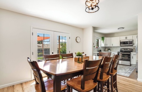 Northglenn House | Denver Retreat w/Hot Tub & Game Room – Sleeps 16 ~ 6 BR